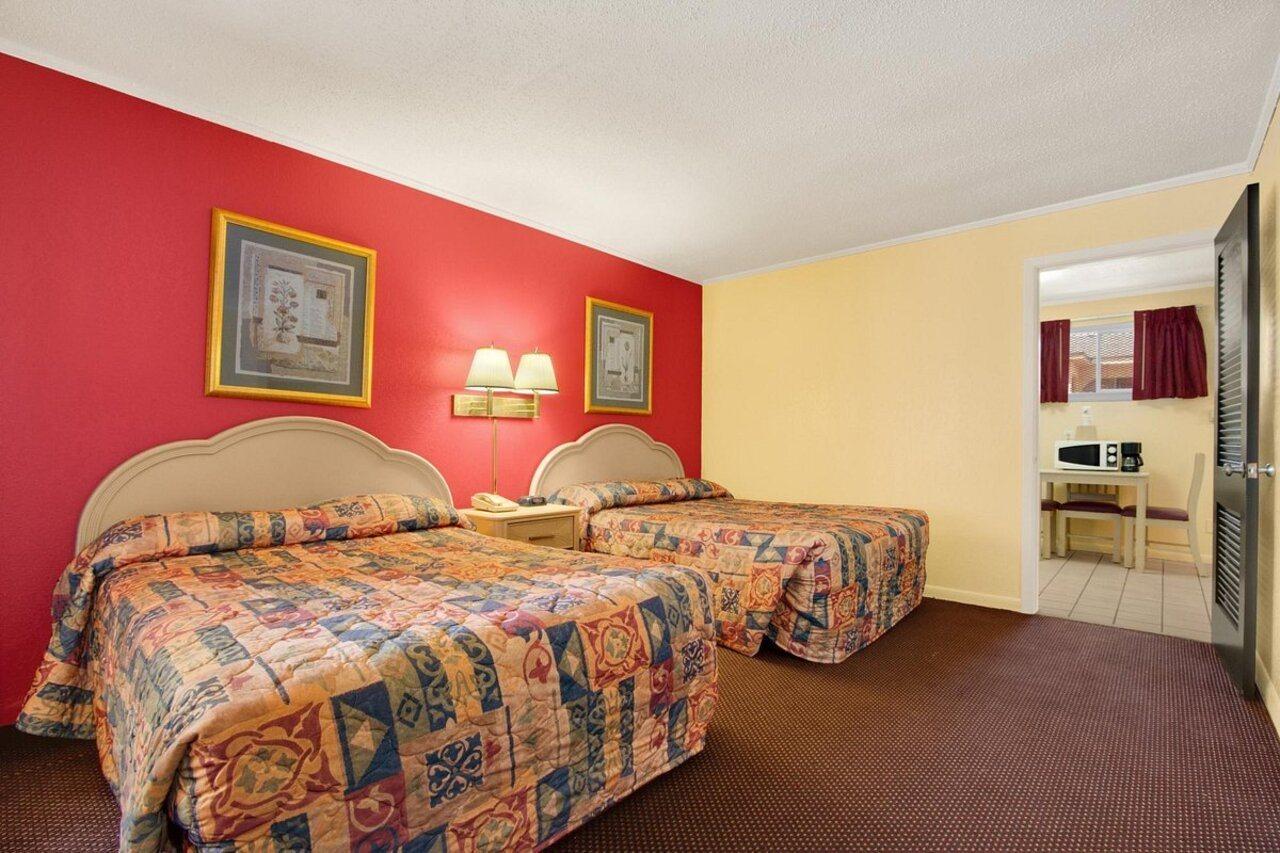 Royal Palace Inn And Suites Myrtle Beach Ocean Blvd Eksteriør billede