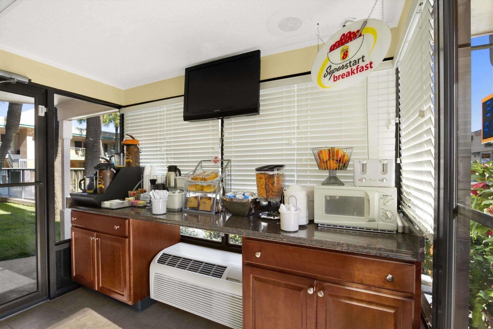 Royal Palace Inn And Suites Myrtle Beach Ocean Blvd Eksteriør billede